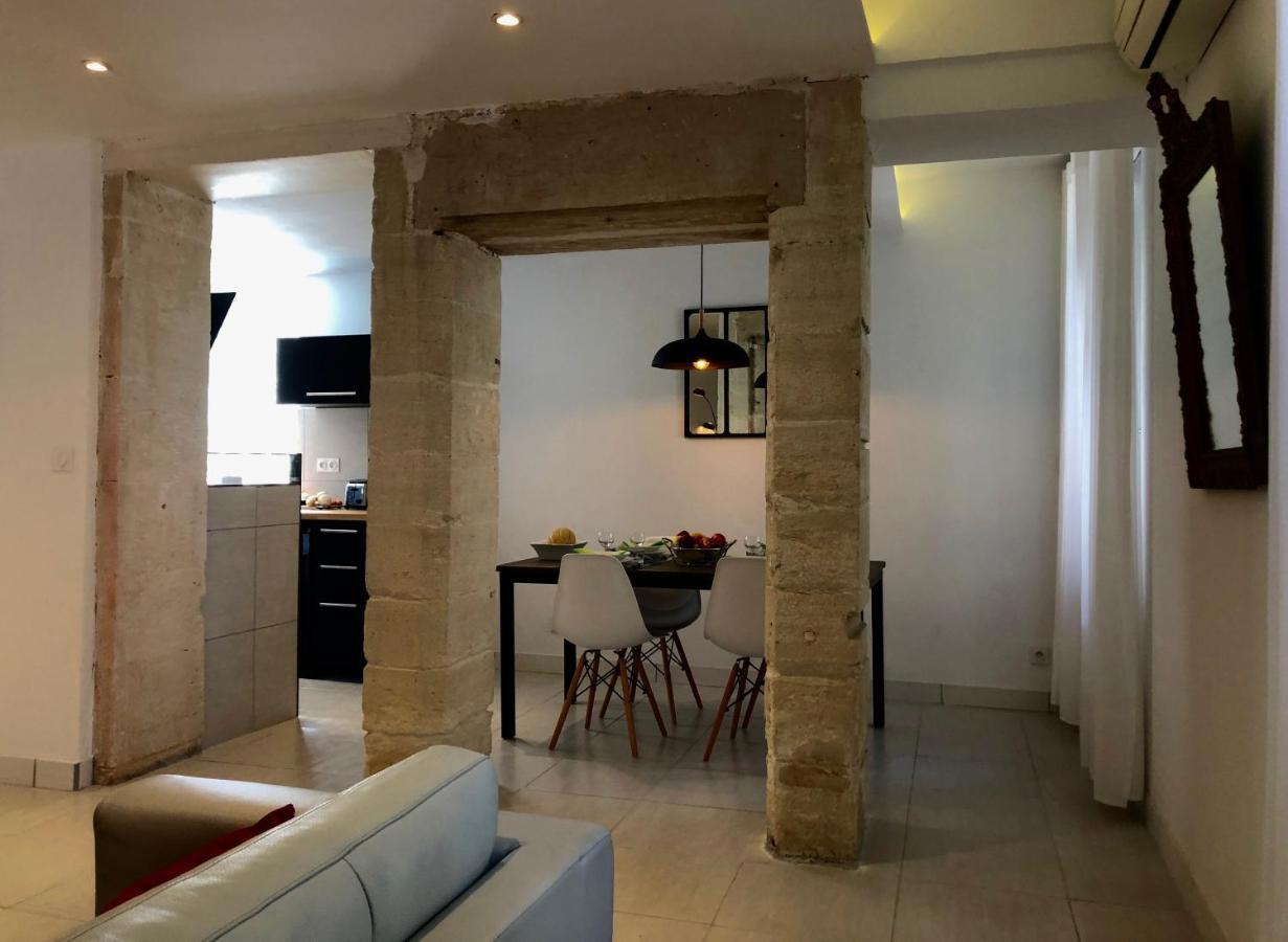 Le 26 Daire Nîmes Dış mekan fotoğraf