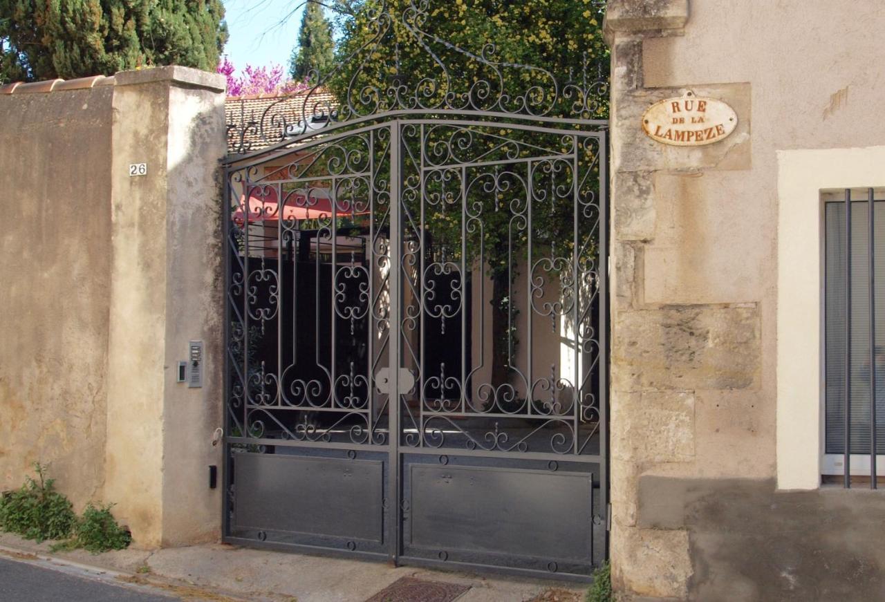 Le 26 Daire Nîmes Dış mekan fotoğraf