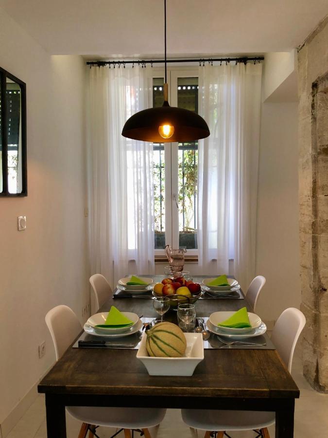 Le 26 Daire Nîmes Dış mekan fotoğraf