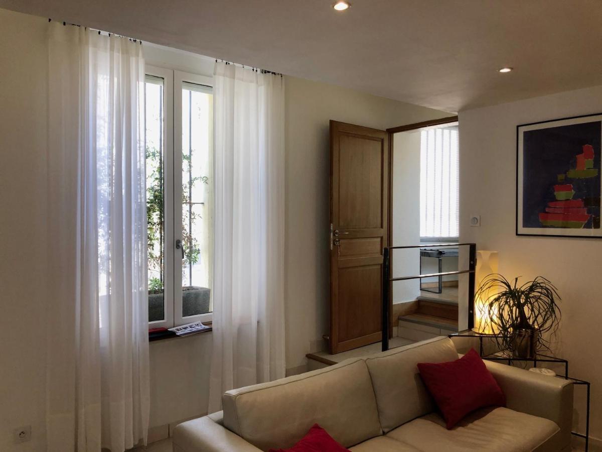 Le 26 Daire Nîmes Dış mekan fotoğraf